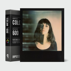 Цветной картридж Polaroid 600 в черной рамке