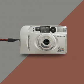 Praktica 800 SuperZoom (date) Пленочный фотоаппарат 