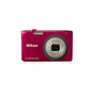 Nikon CoolPix A100 (красный) цифровой фотоаппарат мыльница 
