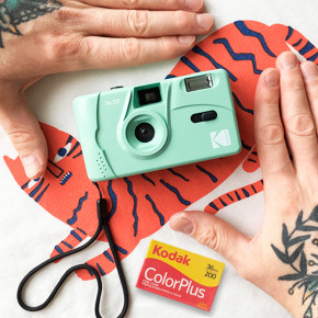 Подарочный набор: Kodak M35 (мятный) + фотопленка  Kodak ColorPlus 200/36