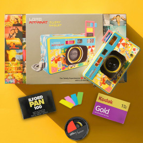 Подарочный набор: LomoApparat Fluffy Omelet + фильты + фотопленки Kodak GOLD + Ilford PAN 100