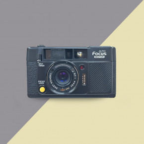 Yashica Auto Focus Motor пленочный фотоаппарат