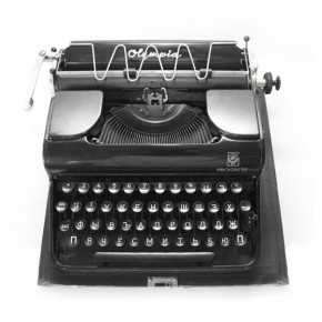 Печатная машинка Olympia Progress 1950 (кириллица)