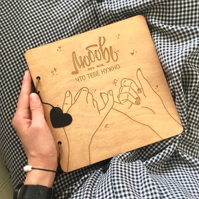 Книга пожеланий "Любовь" из дерева MEOW (20 x 20 см)