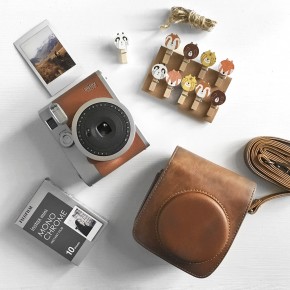 Подарочный набор: Instax 90 + картридж + прищепки + чехол