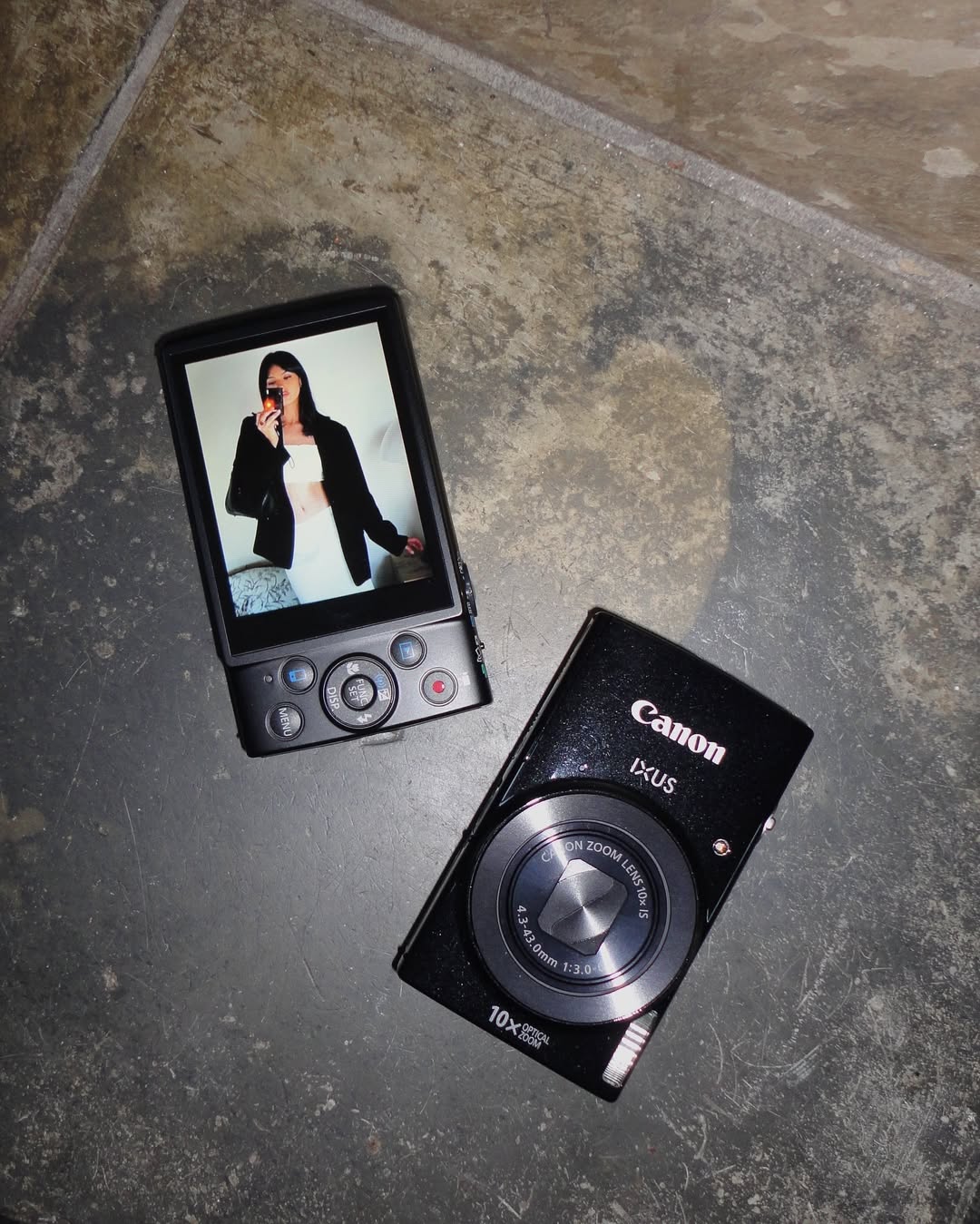 Дисплей цифровых фотоаппартоа